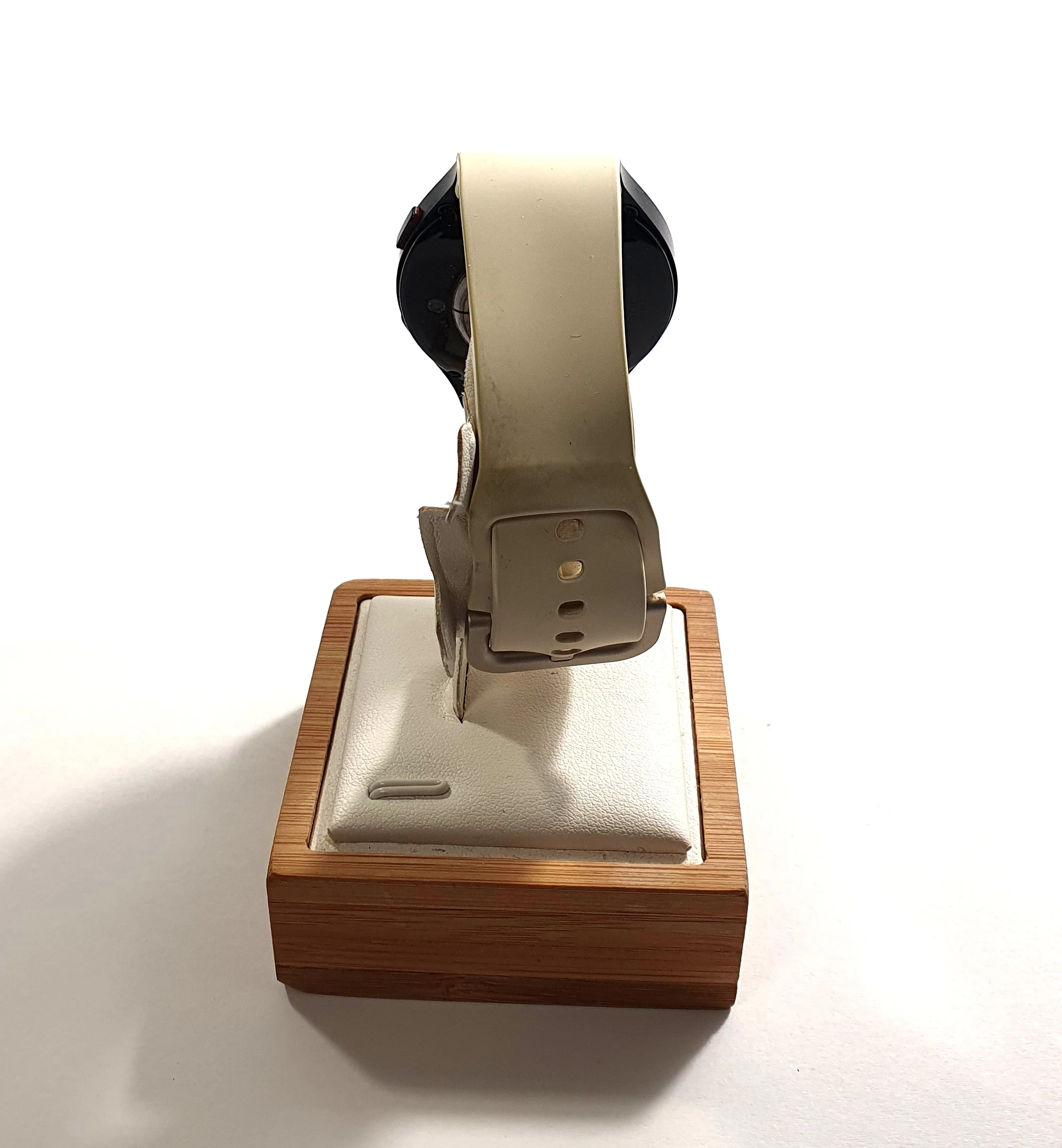 samsung-galaxy-watch-5ladowarka-komunikacja-212922-1