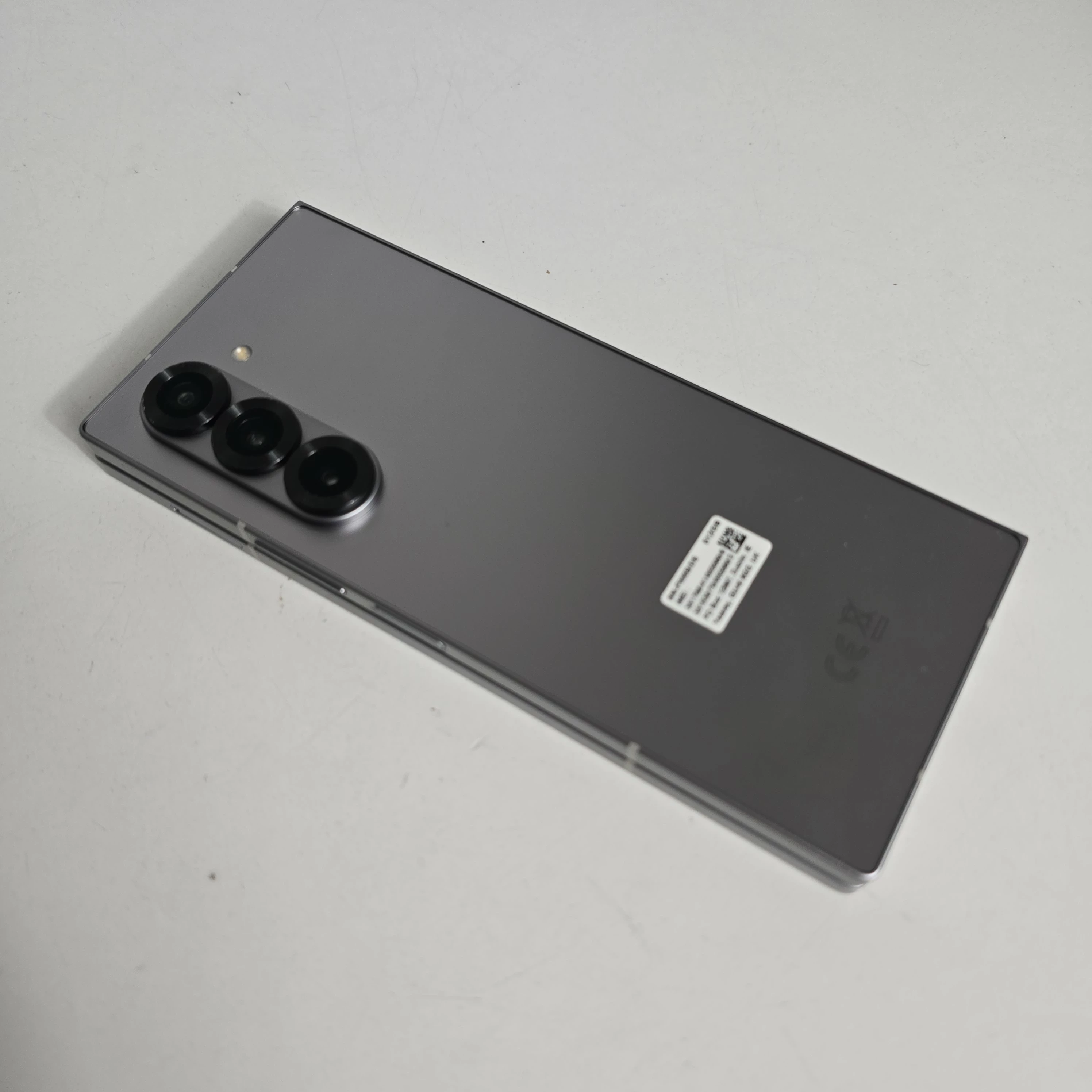 telefon-samsung-galaxy-z-fold-6-wbudowana-pamiec-202869-214181