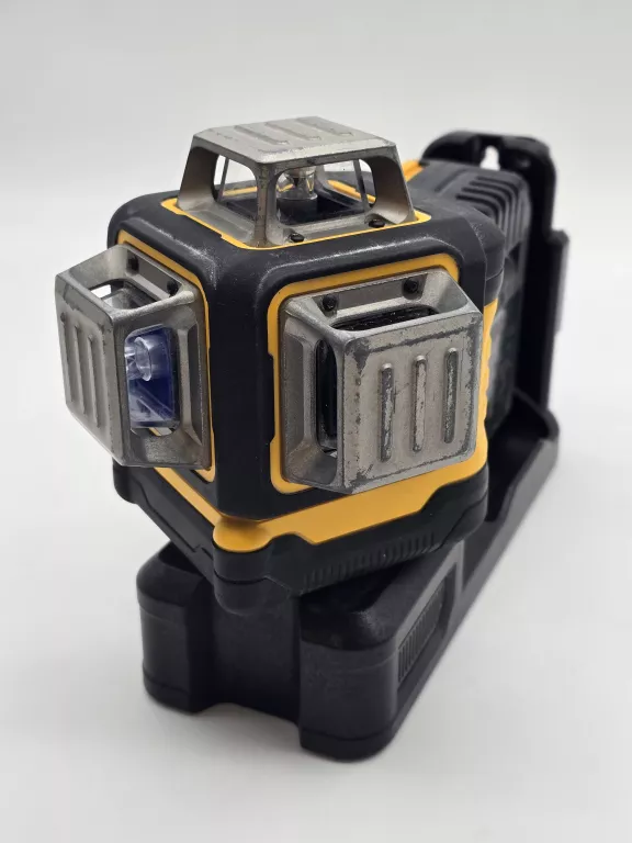 laser-dewalt-dce089g18-bateria-model-dce089ng18