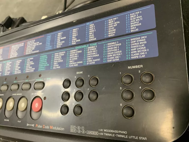 KEYBOARD CASIO CT-647