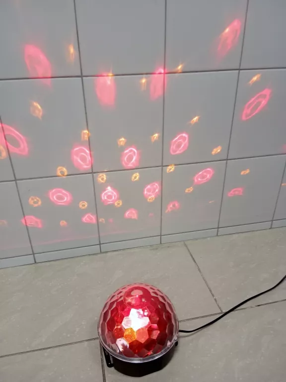 KULA DISCO LED Z GŁOŚNIKIEM MP3 USB/SD
