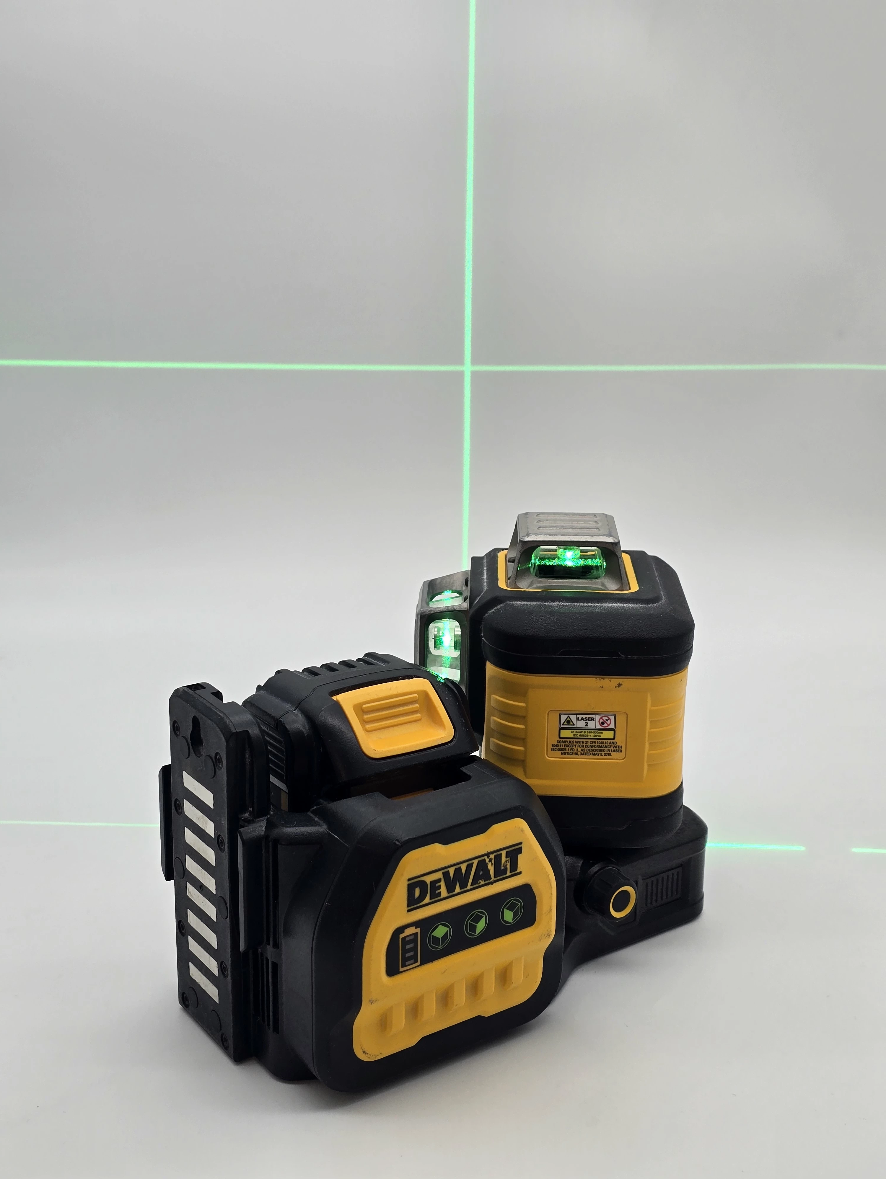 laser-dewalt-dce089g18-bateria-ean-gtin-5054905288587