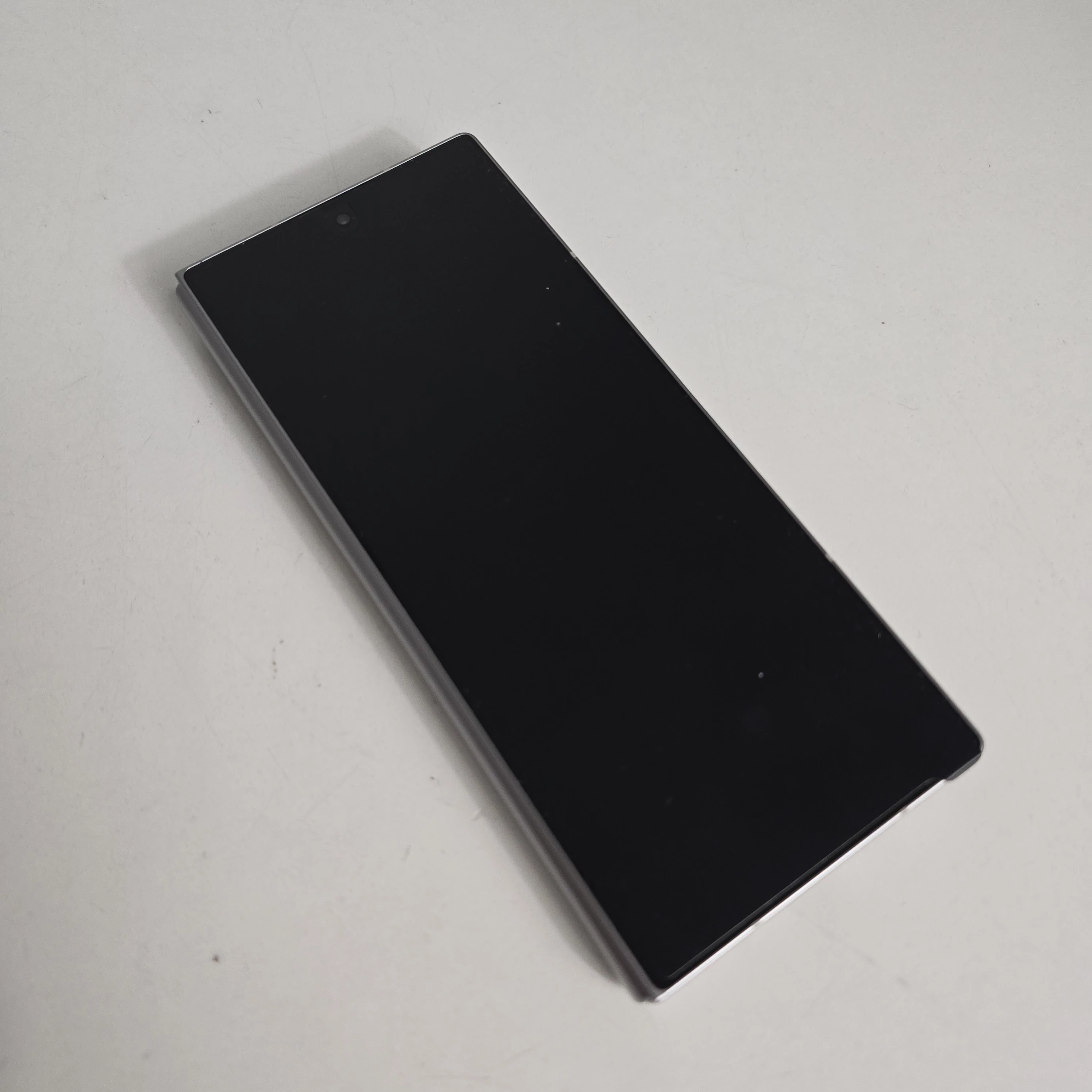 telefon-samsung-galaxy-z-fold-6-przekatna-ekranu-630