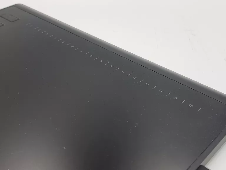 TABLET GRAFICZNY HUION 1060 PLUS