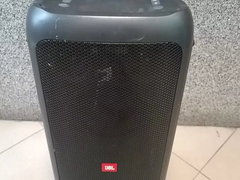 GŁOŚNIK PRZENOŚNY JBL PARTYBOX 300 CZARNY 120 W
