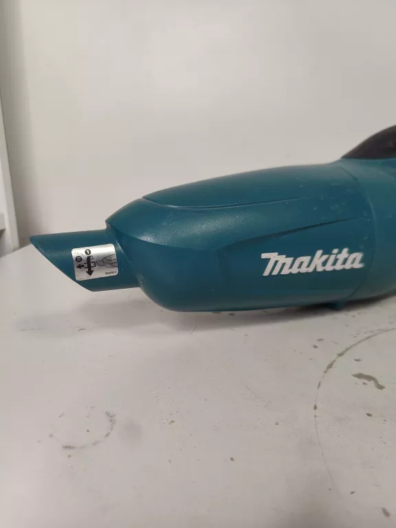 ODKURZACZ MAKITA DCL 180