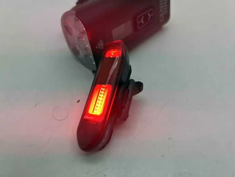 LAMPKA ROWEROWA SPECTER GENIUS 2000LM + MACTRONIC RED LINE 20