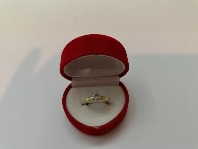 UŻYWANY ZŁOTY PIERSCIONEK PR. 585 1.53G R9