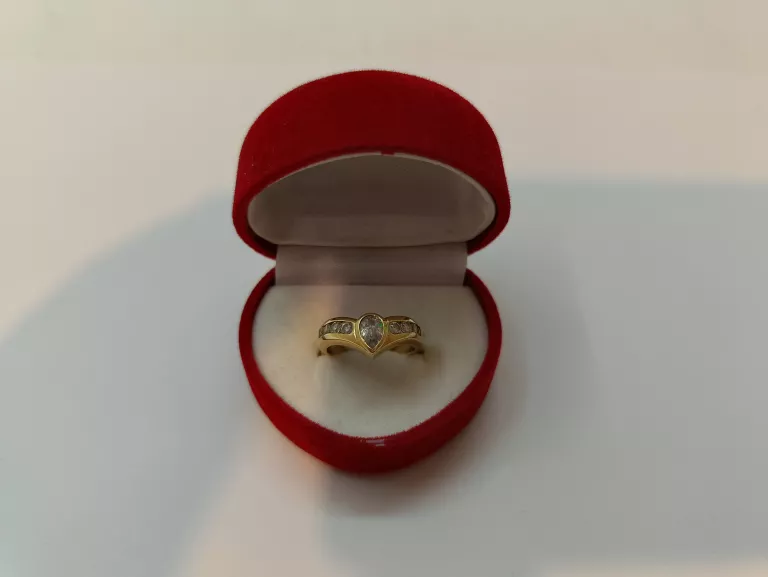 UŻYWANY ZŁOTY PIERŚCIONEK PR. 585 3,33G R9