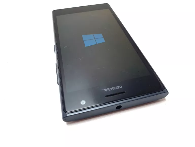 TELEFON NOKIA 735