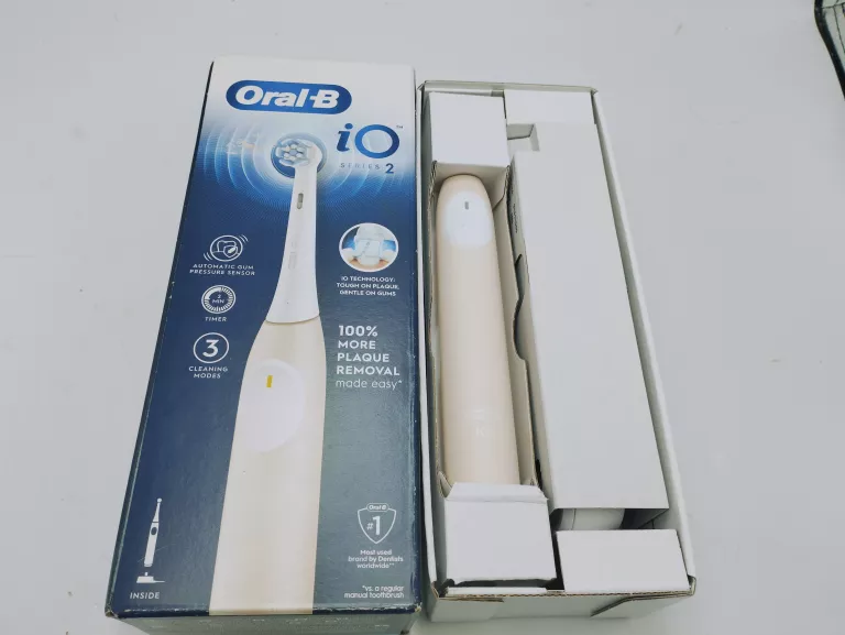 SZCZOTECZKA MAGNETYCZNA ORAL-B IO 2