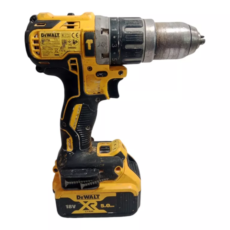 WIERTARKO-WKRĘTARKA UDAROWA DEWALT XR DCD796 18V 5AH ŁAD