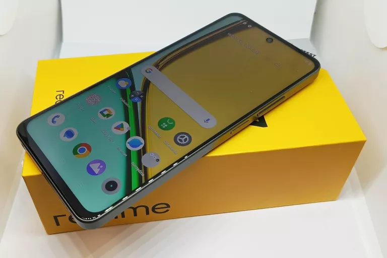 TELEFON REALME C67 KOMPLET