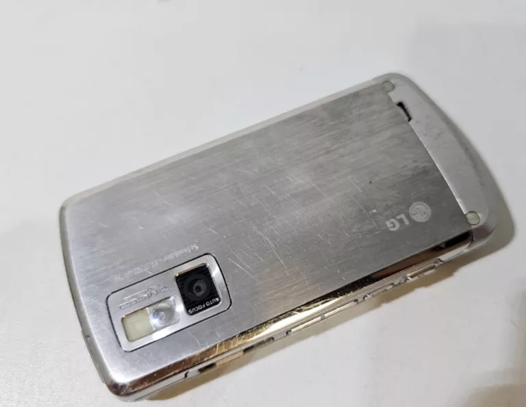 TELEFON LG KE970 SIMLOCK ORANGE