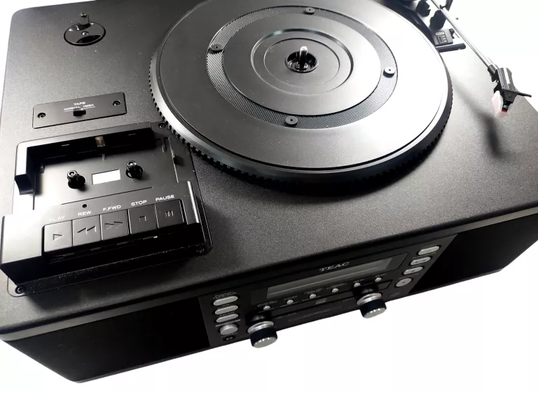 ODTWARZACZ ALL-IN-ONE CD / LP / USB / MAGNETOFON TEAC LP-R550USB CZARNY