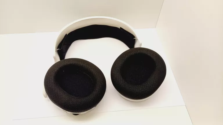 sluchawki-komputerowe-steelseries-arctis-3-biale-kod-producenta-61506