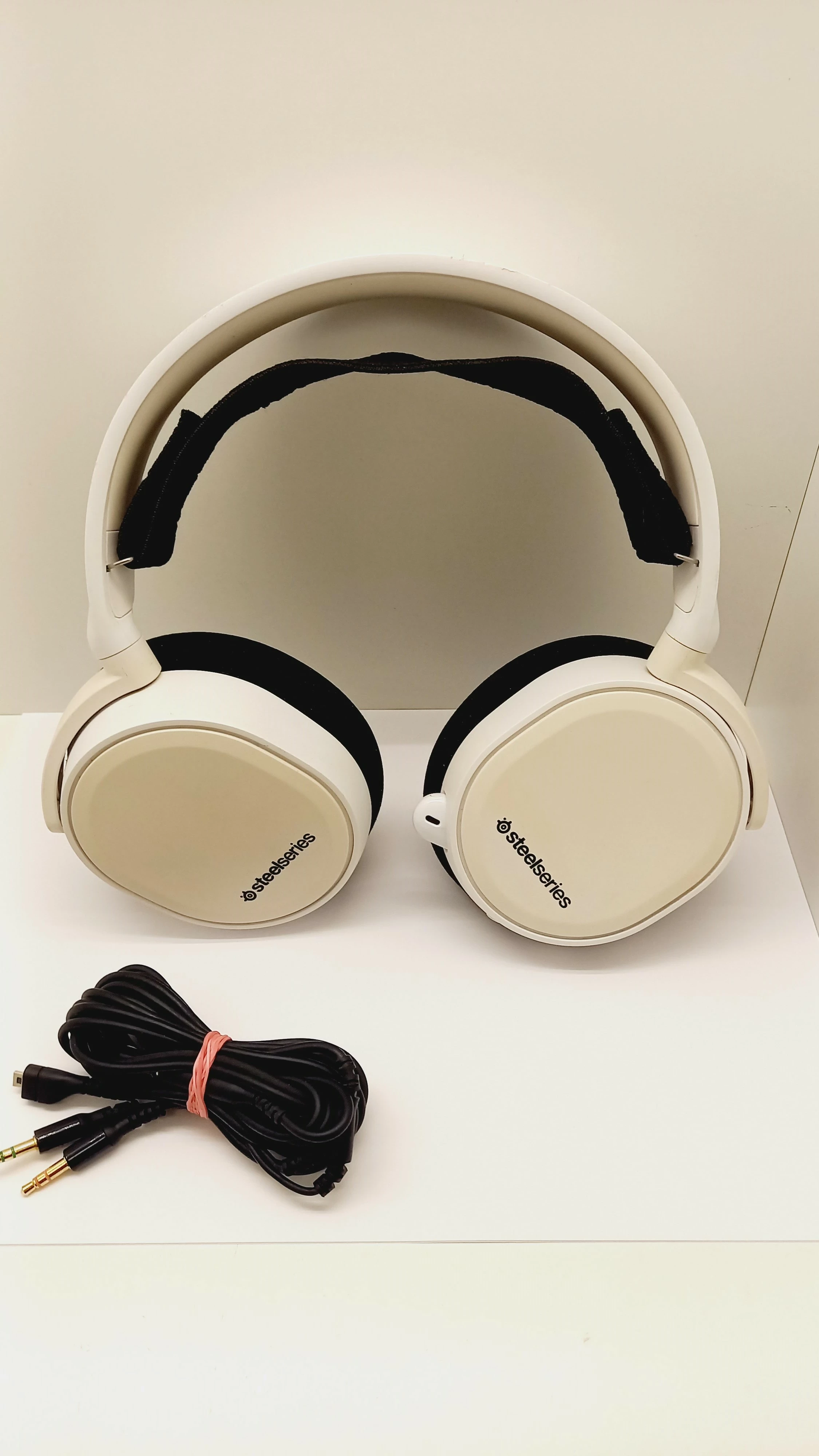 sluchawki-komputerowe-steelseries-arctis-3-biale-pilsudskiego-7-tarnowskie-gory