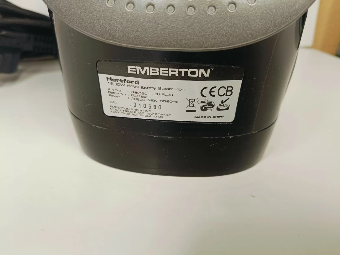 zelazko-parowe-emberton-hertford-1600w-black-marka-3229-1672558