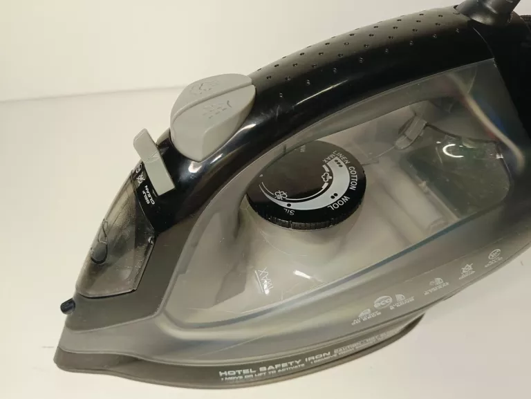 zelazko-parowe-emberton-hertford-1600w-black-kolor-dominujacy-129357-3