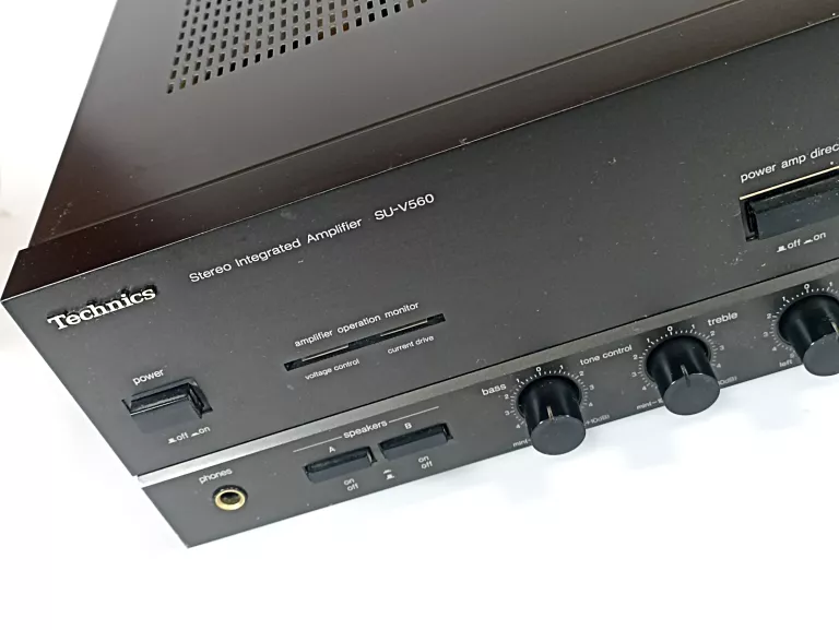 WZMACNIACZ TECHNICS SU-V560