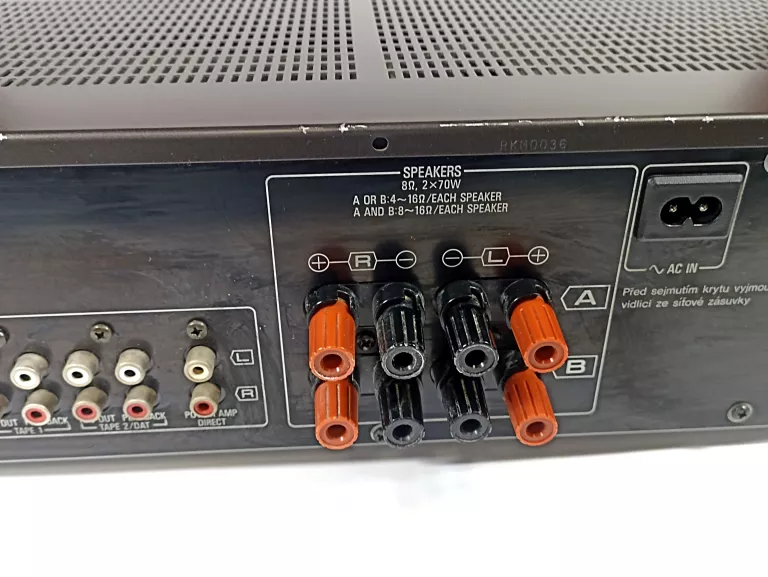 WZMACNIACZ TECHNICS SU-V560