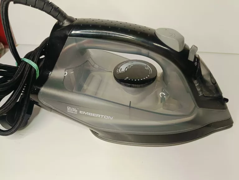 zelazko-parowe-emberton-hertford-1600w-black-moc-280000