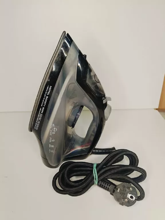 zelazko-parowe-emberton-hertford-1600w-black-ean-gtin-8432406180291