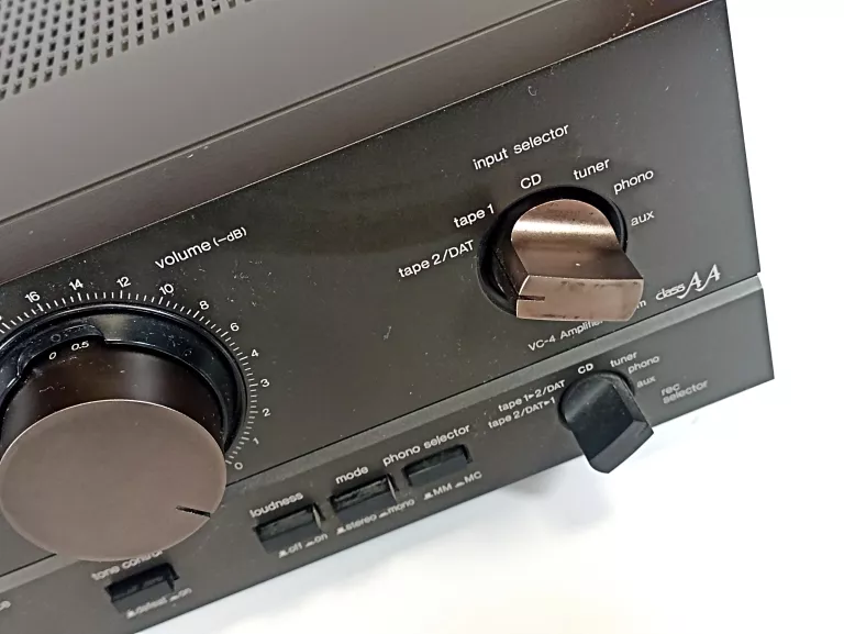 WZMACNIACZ TECHNICS SU-V560
