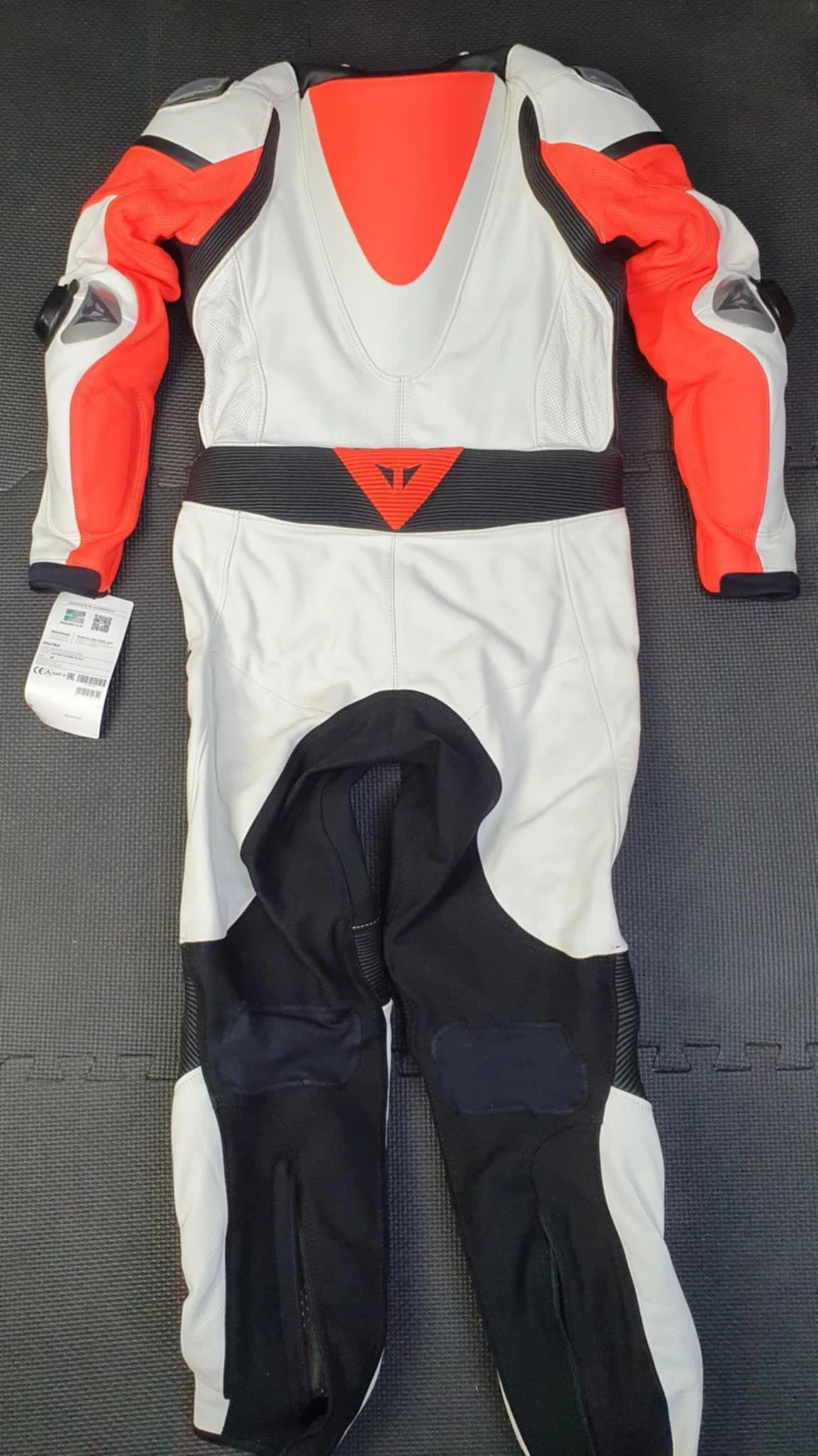 kombinezon-motocyklowy-dainese-imatra-lady-1pc-perforowany-material-15749-1