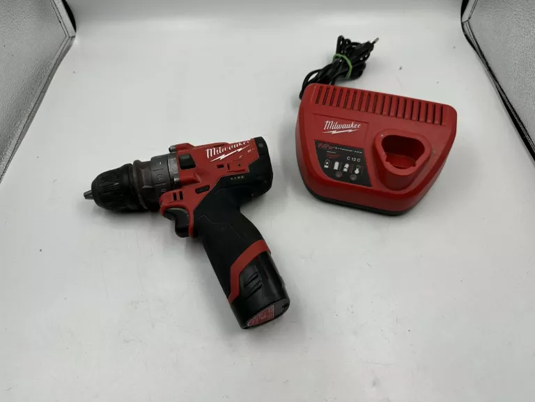 wkretarka-milwaukee-m12-fpdx-2x-bateria-ladowarka-stary-rynek-9-sroda-wlkp