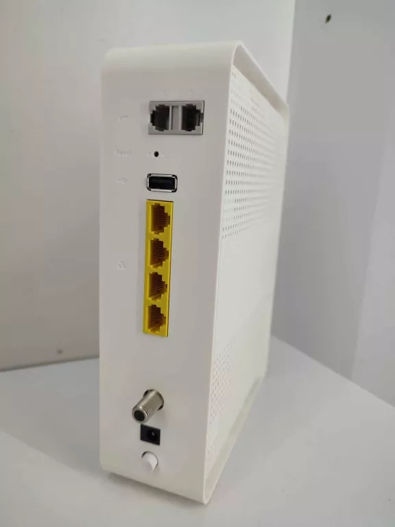 ROUTER TECHNICOLOR CGA2121