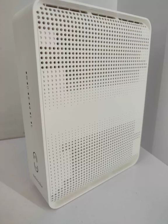 ROUTER TECHNICOLOR CGA2121