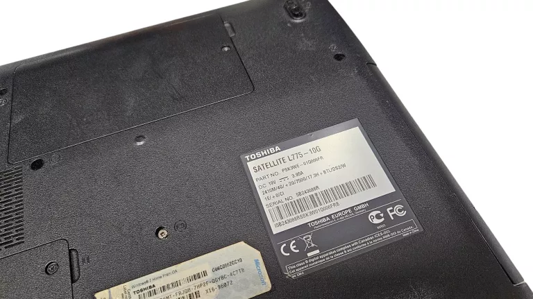 LAPTOP TOSHIBA SATELLITE L775 6GB/7WIN/1TB + ŁADOWARKA