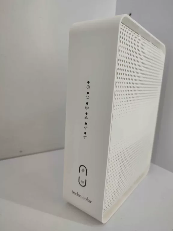 ROUTER TECHNICOLOR CGA2121