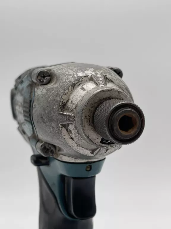 zakretarka-udarowa-makita-td127d-18v-z-bateria-maksymalna-srednica-srub-204653-221309