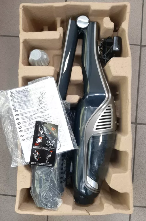 ODKURZACZ GRUNDIG VCH 9832 AKUMULATOROWY 2IN1