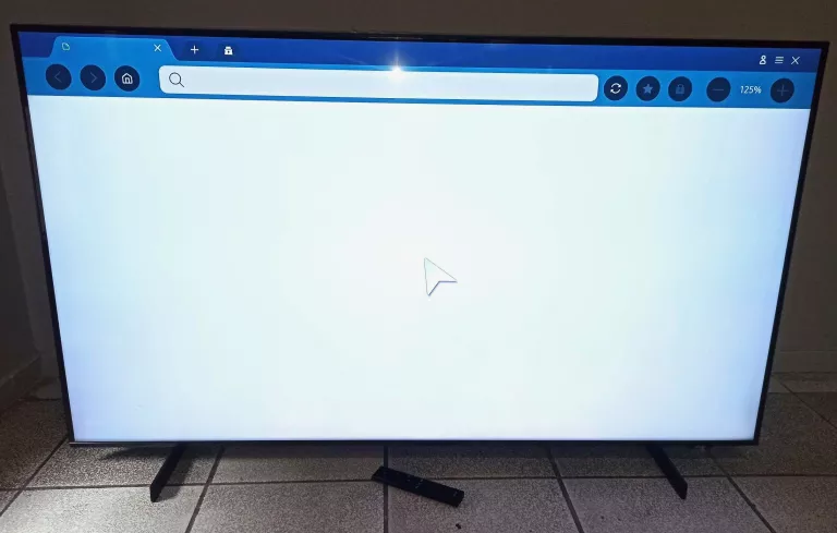 TV SAMSUNG UE55AU8002KXXH + PILOT + KABEL