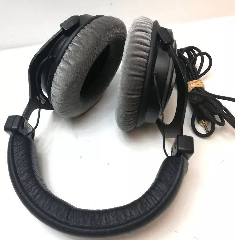 SŁUCHAWKI BEHRINGER BH 770 NAUSZNE