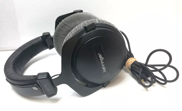 SŁUCHAWKI BEHRINGER BH 770 NAUSZNE