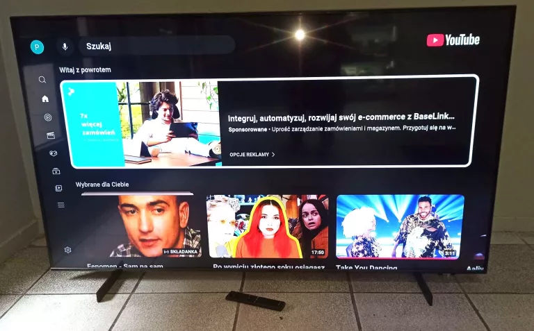 TV SAMSUNG UE55AU8002KXXH + PILOT + KABEL