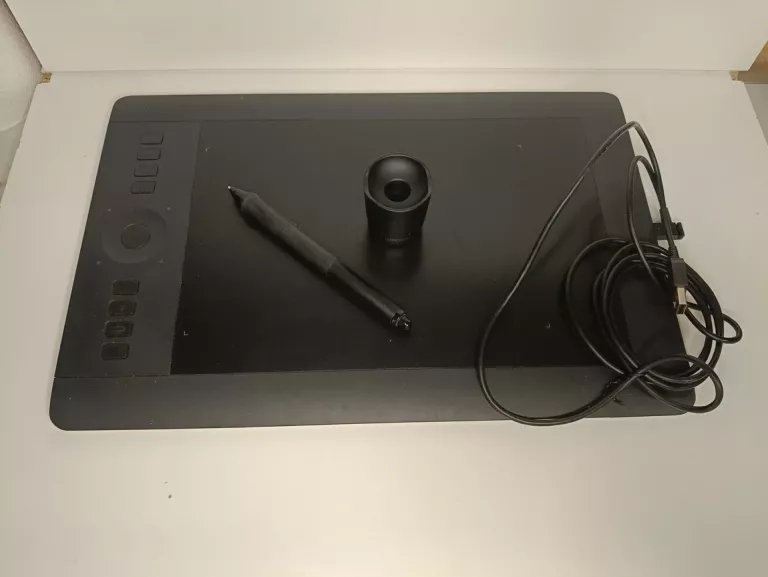 TABLET GRAFICZNY WACOM INTUOS PRO M PTH-651 + RYSIK I STOJAK