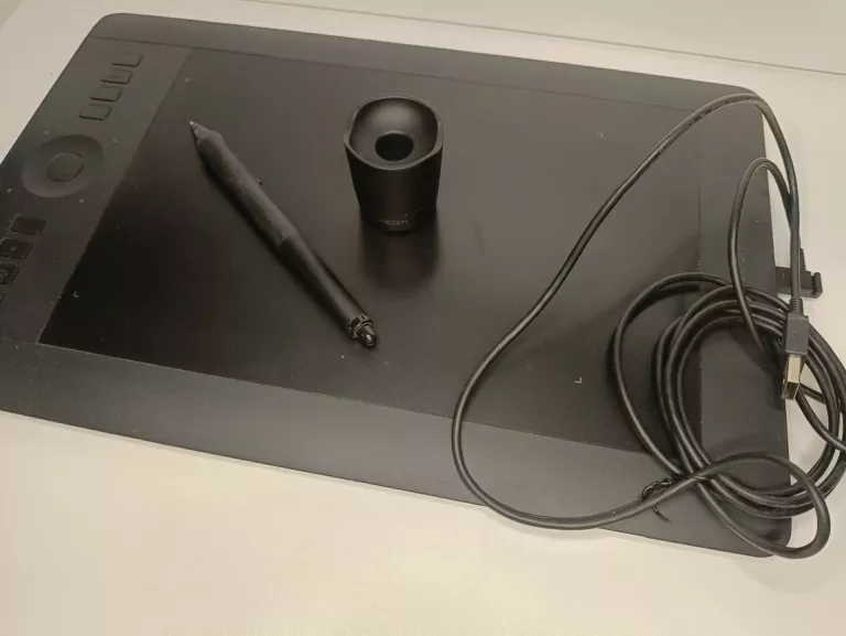 TABLET GRAFICZNY WACOM INTUOS PRO M PTH-651 + RYSIK I STOJAK