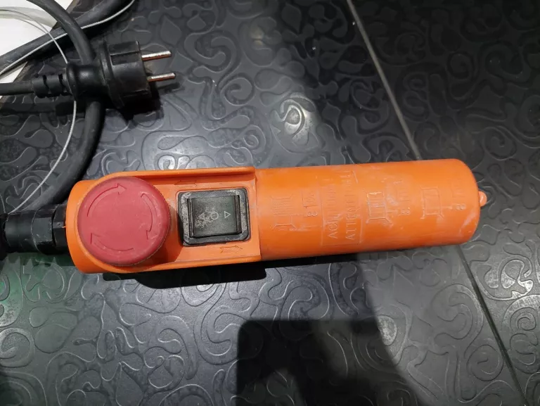 WCIĄGARKA ELEKTRYCZNA EINHELL TC-EH 600