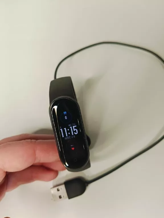SMARTBAND XIAOMI MI SMART BAND 5 + ŁADOWARKA