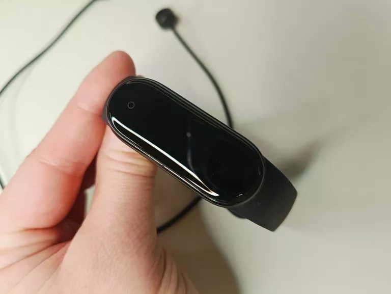 SMARTBAND XIAOMI MI SMART BAND 5 + ŁADOWARKA