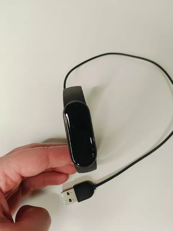 SMARTBAND XIAOMI MI SMART BAND 5 + ŁADOWARKA