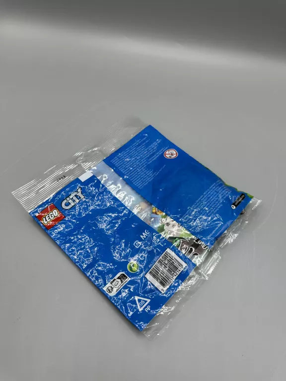 LEGO CITY 30639 WYBIEG DLA PSÓW I HULAJNOGA