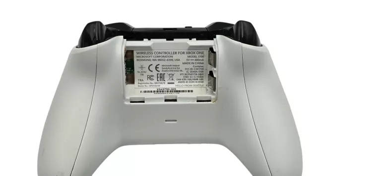 KONSOLA MICROSOFT XBOX ONE S 500GB + PAD + STAR WARS BATTLEFRONT 2