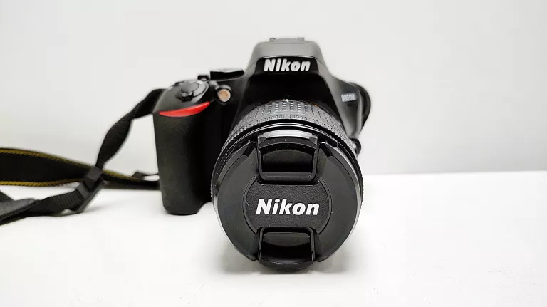 APARAT NIKON D3500