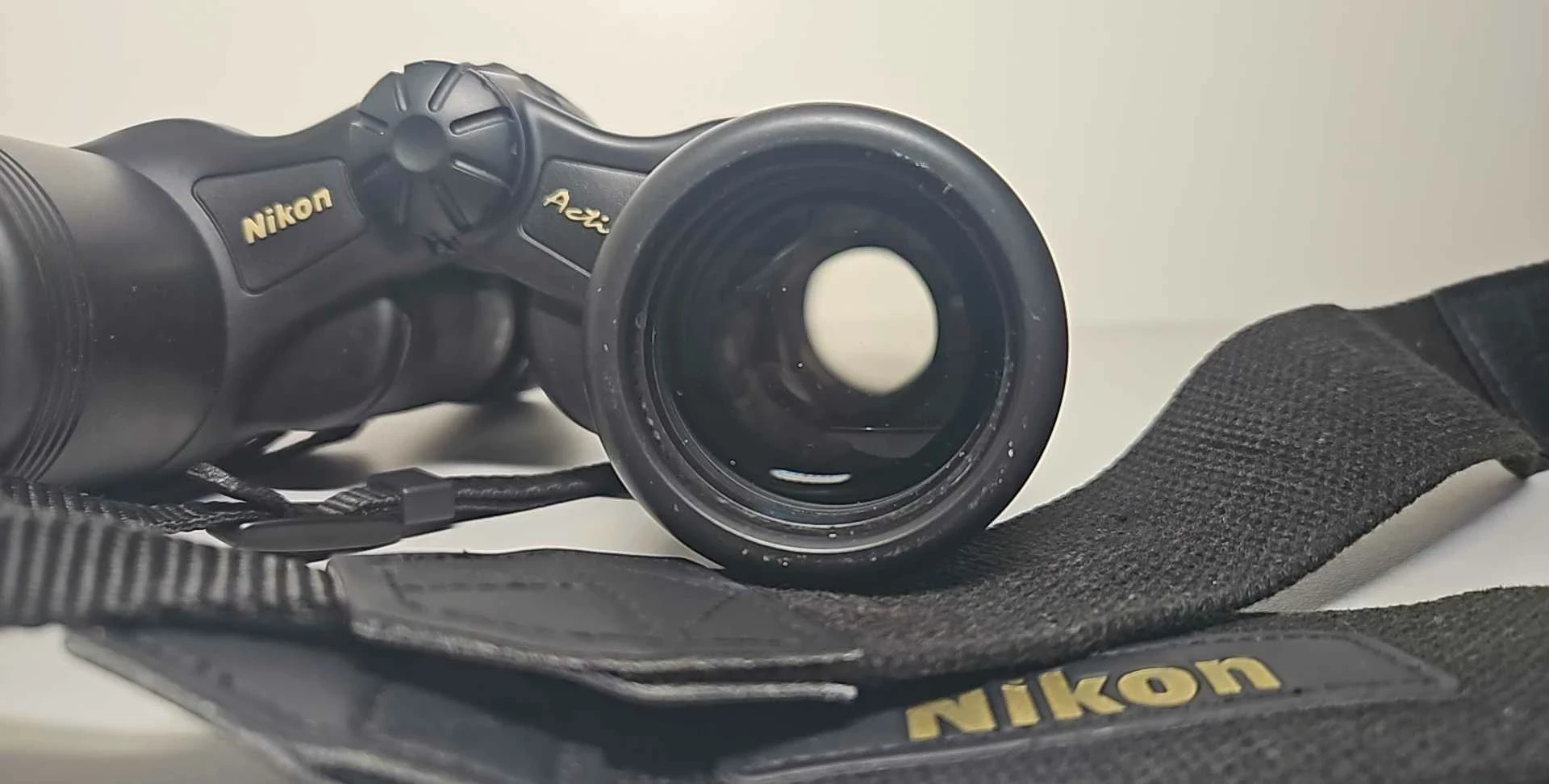 lornetka-nikon-action-840-pokrowiec-model-action-ex-8x40